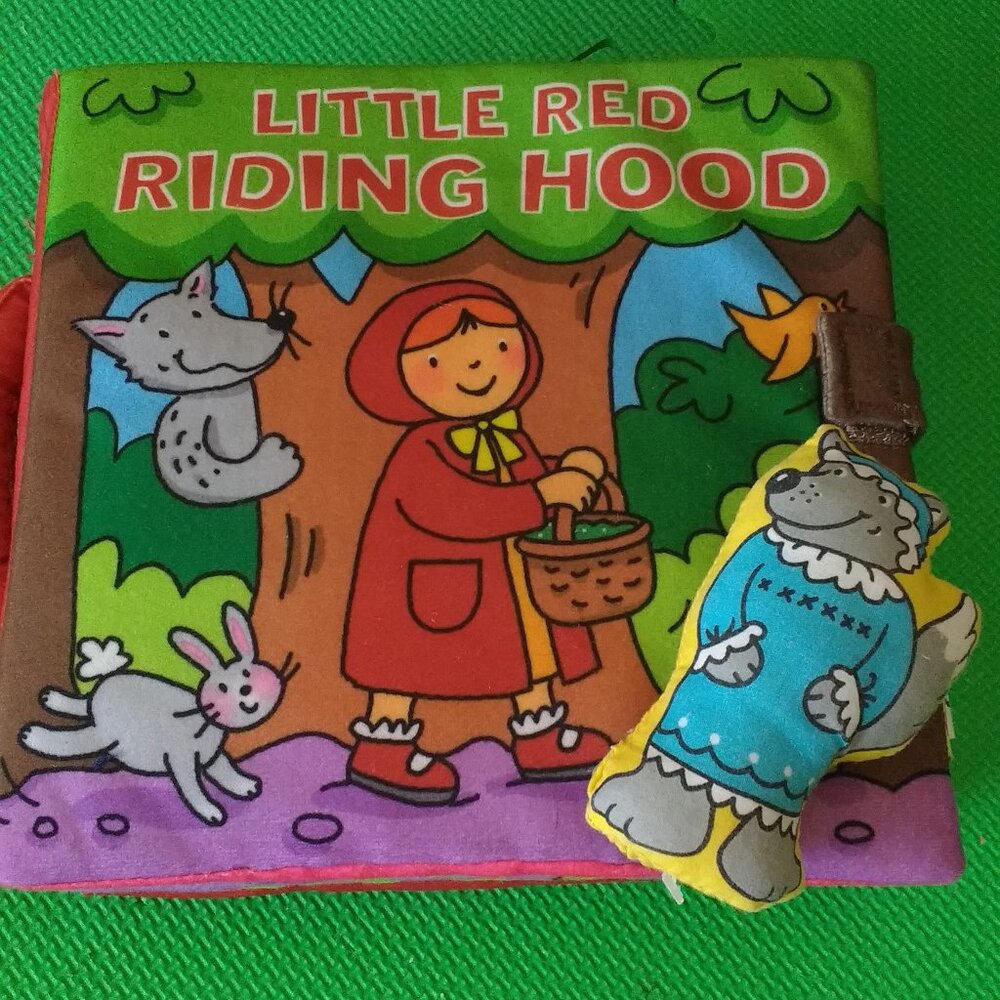 Soft play - Play-A-Story : Little Red Riding Hood soft cloth book used